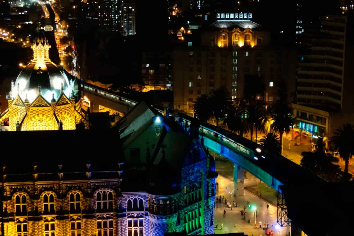 Tour nocturno en Medellín