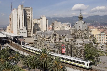 4ef39dcd 1024px metro de medellín colombia