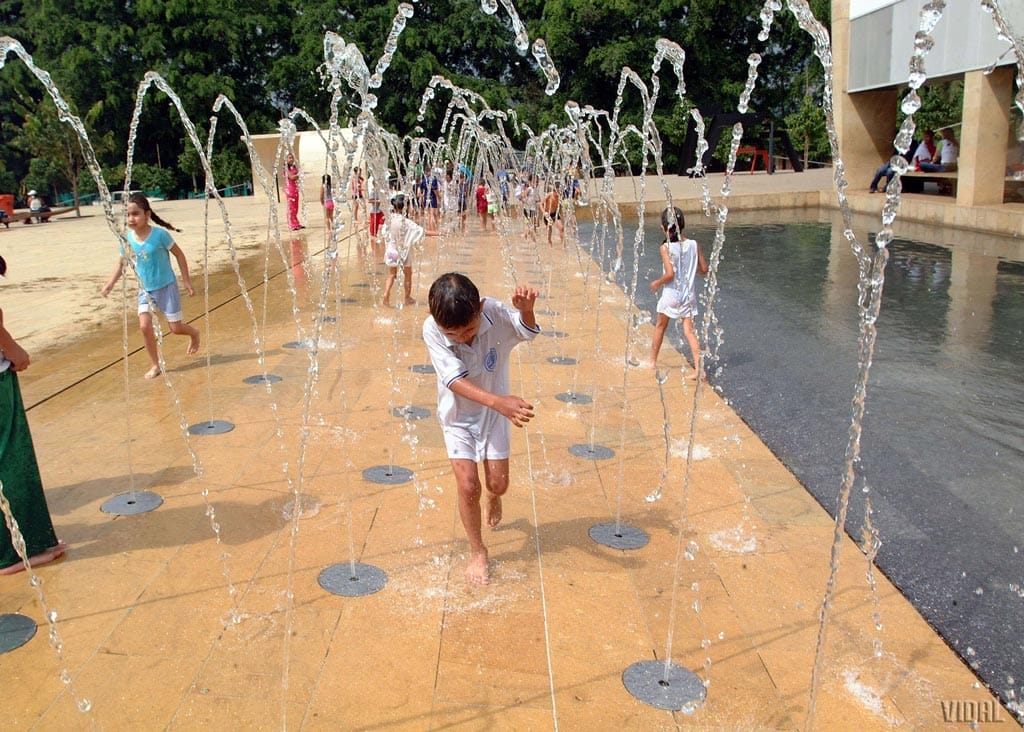 Parque de los pies descalzos - Alcaldía de Medellín