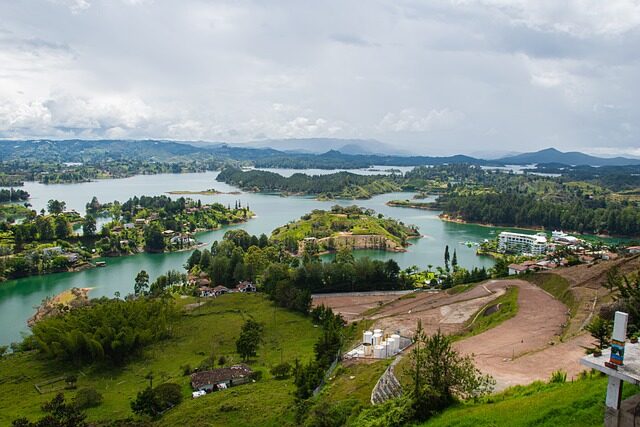 zona de guatapé colombia, ruta por colombia